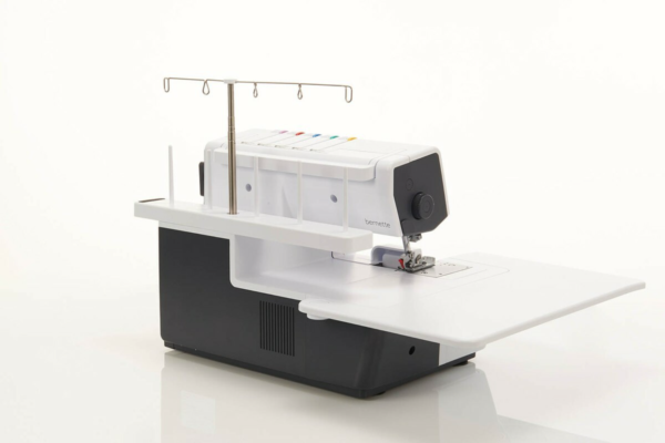 Bernette 68 AIRLOCK Overlock machine - Image 3